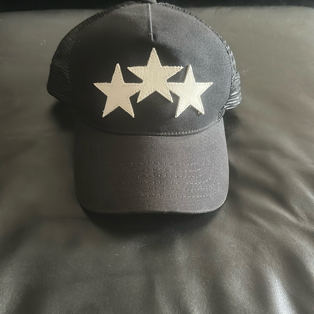 Black Amiri hat with star’s